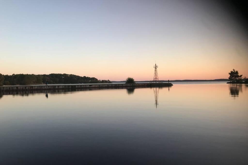Maison Lumineuse A 100 M Du Lac De ラカノー エクステリア 写真